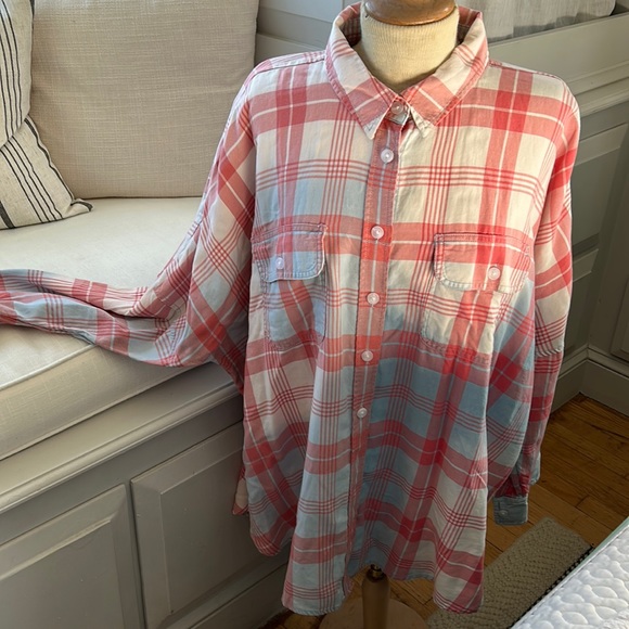 American Eagle Outfitters Tops - American Eagle Outfitters Red and Blue Plaid Button Down Shirt